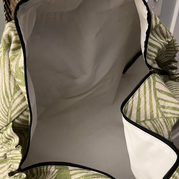 Duffel Bag - Picture 6 of 9